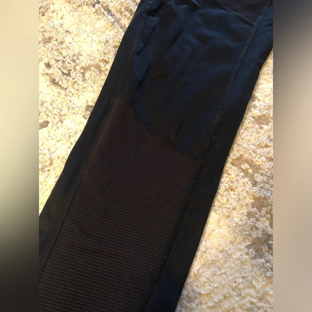 Zyia Active Ribbed Pattern Leggings - Picture 2 of 5